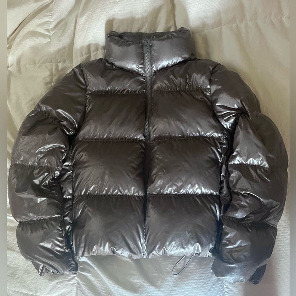 Uniqlo ultra light Down Jacket in Silver/Grey